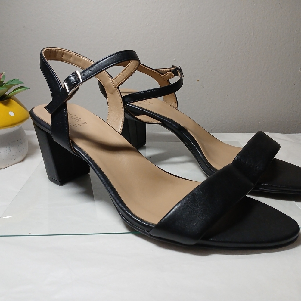 Naturalizer Black Strappy Block Heel Sandals Womens Sz 12M Bristol New With Box